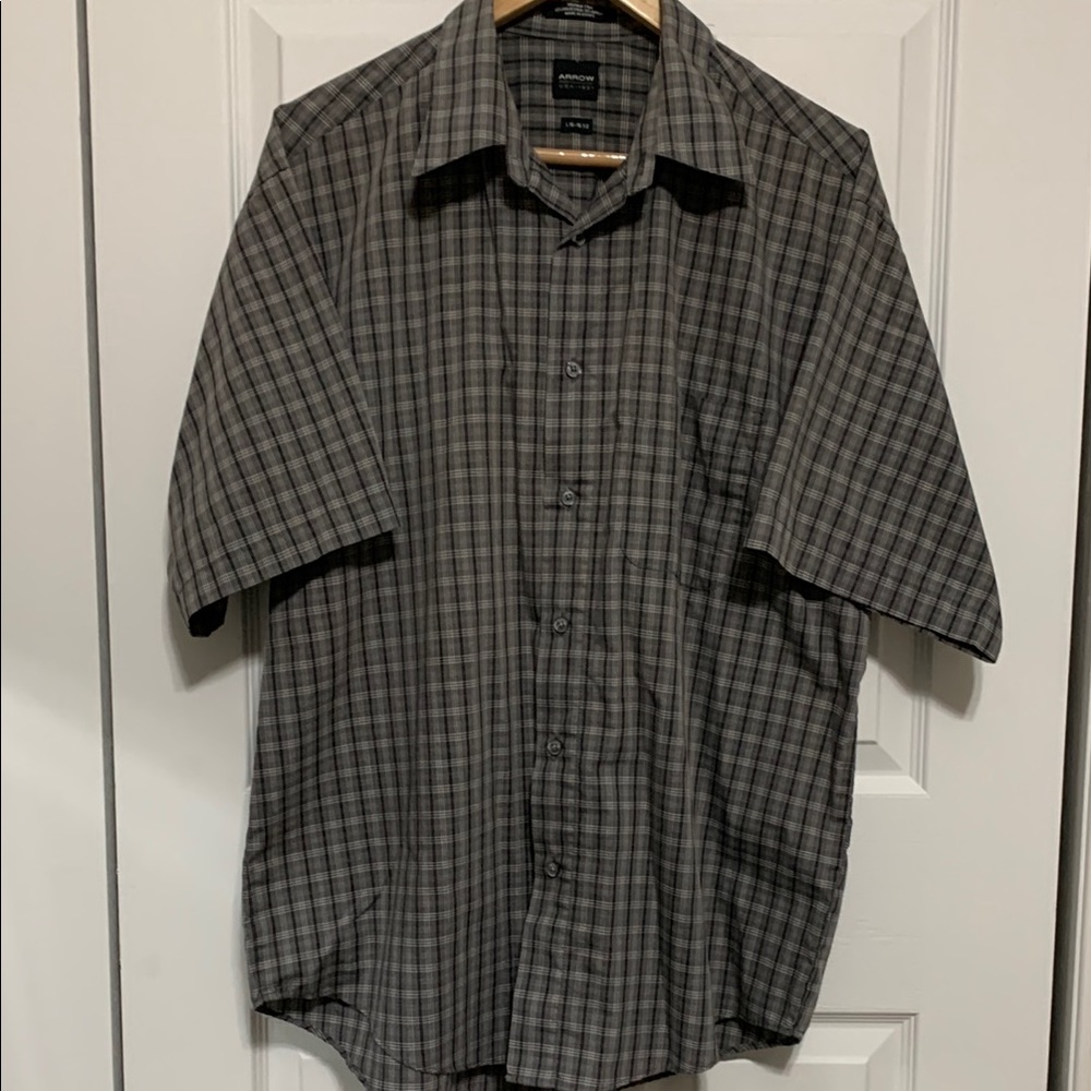Arrow Gray Casual Button Down Short Sleeve Shirt